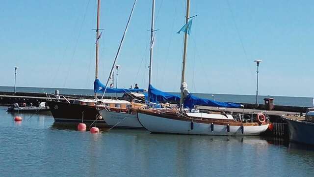 Ботели Sailboat Triton Нида-22